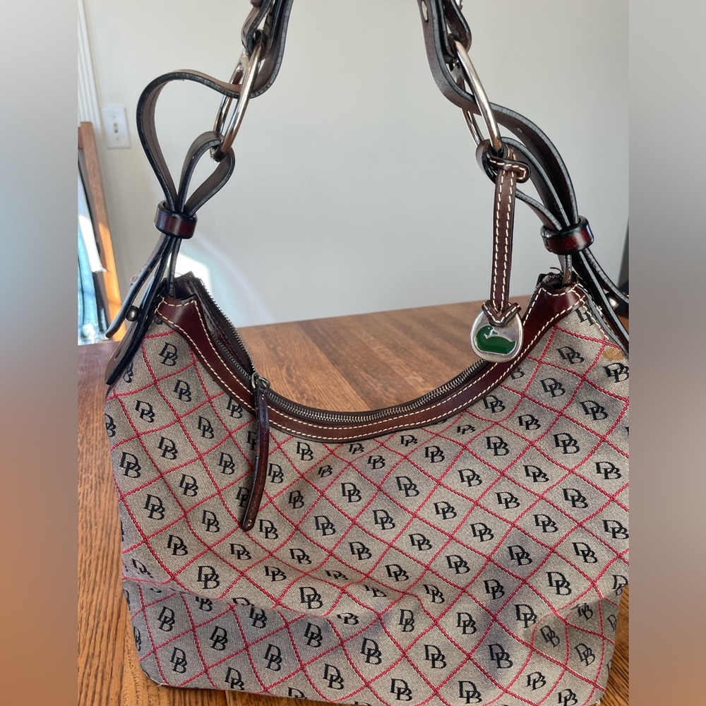 Dooney & Bourke hobo style bag, mint condition.